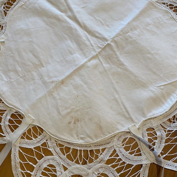 Vintage Belgian Lace Bread Warmer Bun Holder Scone Muffin Holiday Cottage 1940s - Picture 10 of 10